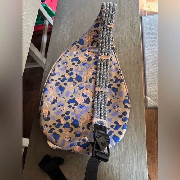 KAVU Rope Sling Bag - Picture 7 of 8